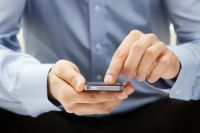 Betrunkene Pkw Fahrerin mit Handy am Steuer