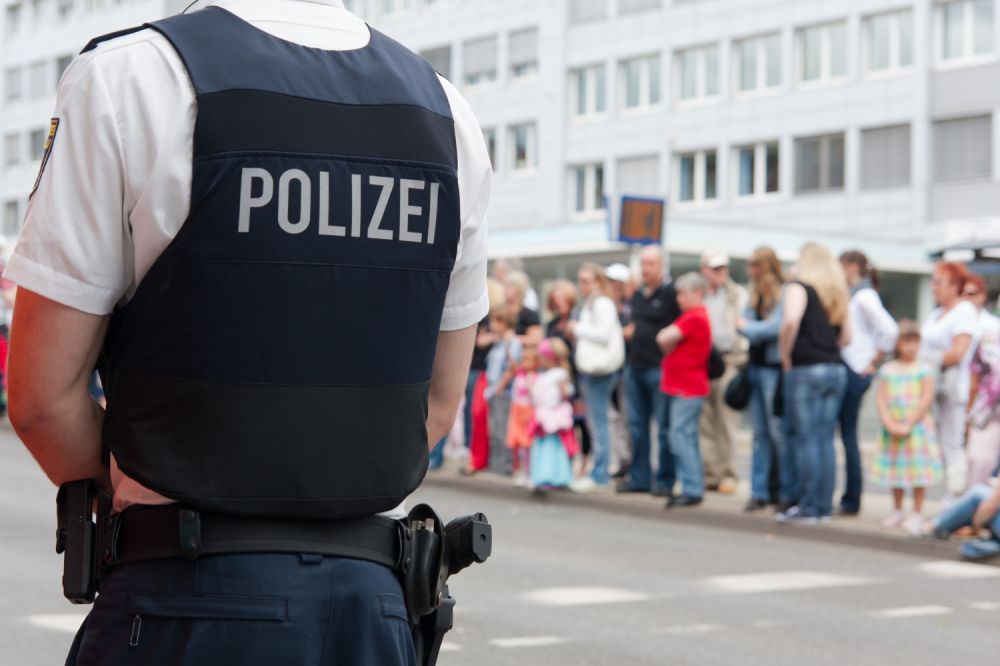 Bewaffneter Raubüberfall auf Tankstelle