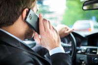 Handy am Ohr und auch noch betrunken