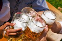 VATERSTETTEN Wiesnbesucher rastet in aus