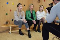 Influencerinnen werben für Arbeit in Kitas