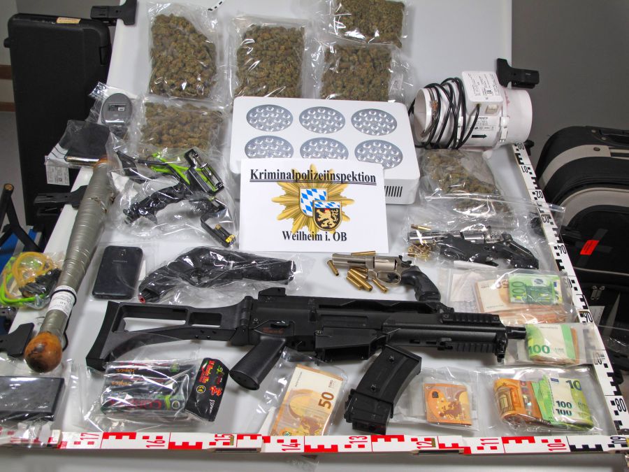 Polizei stellt mehr als 2 Kilo Marihuana sicher