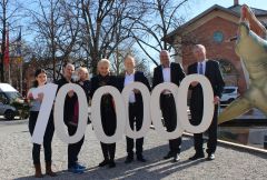 100 000ster Besucher bei den Sauriern der Meere