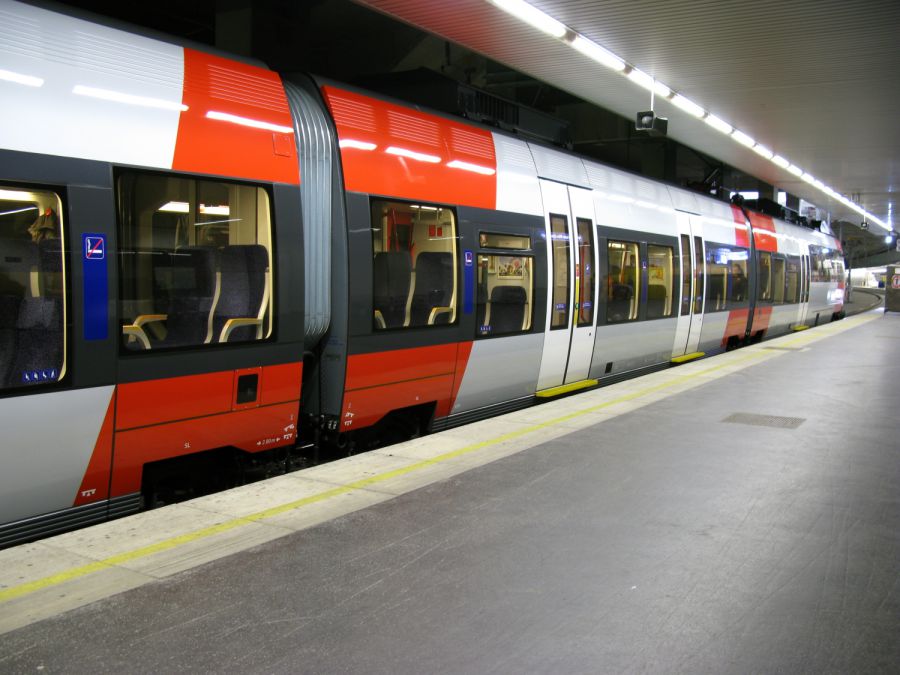 Schlägerei am Markt Schwabener Bahnhof