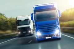 Weiterer schwerer Unfall 2 Lkw beteiligt mehrere P