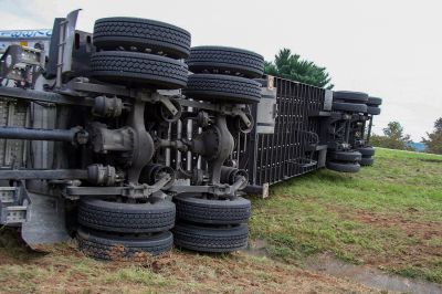 Rimsting Lkw kam von der Fahrbahn ab Bergung dauer