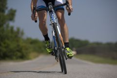 Radfahrer stürzt alleinbeteiligt auf der Salzlände