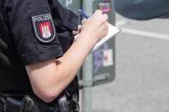 Feuchtfröhlicher Badeausflug sorgt für Verkehrsuns