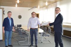 Kirchseeon REWE Arthur Sattler spendet 1 000 für d