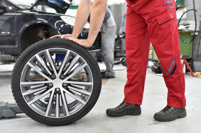 Markt Schwaben Zerstochene Reifen