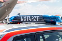 Poing 17 Jährige nach gefährlichem Überholmanöver 