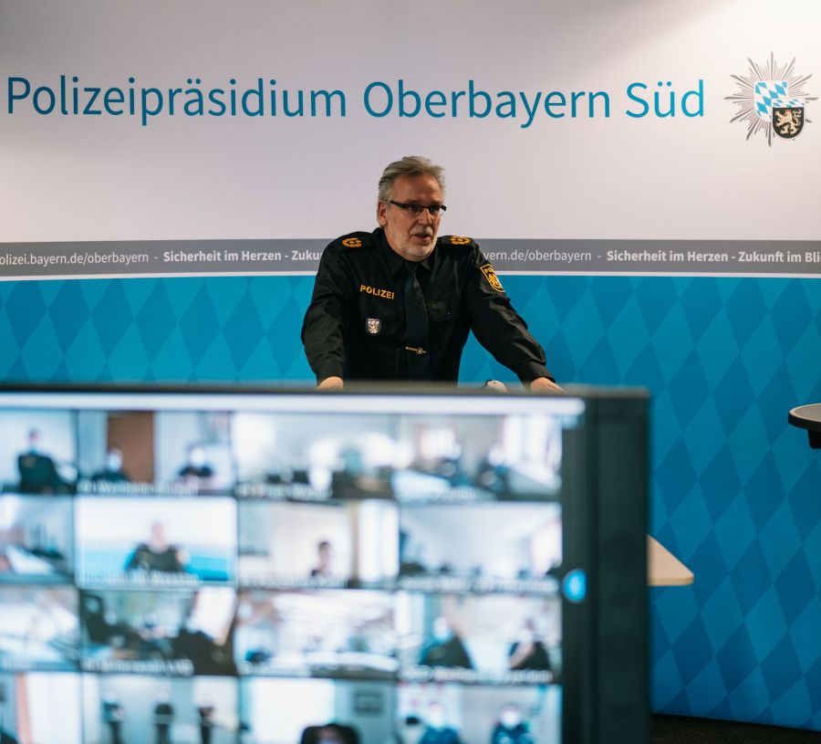 72 neue Polizistinnen und Polizisten bei den Diens