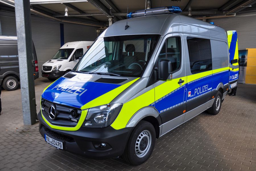 Altenmarkt Verkehrsunfall mit Polizeifahrzeug Beam